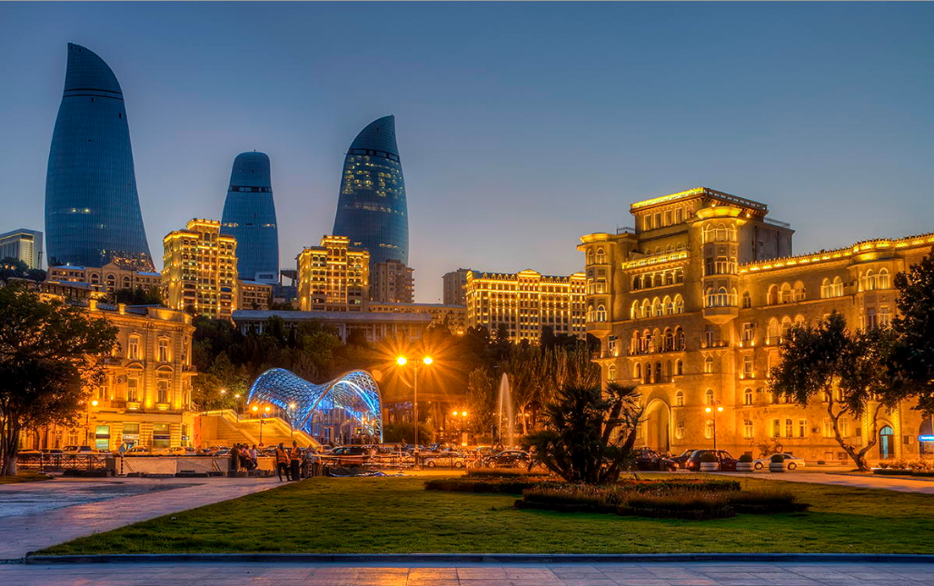باكو... عاصمة أذربيجان الساحرة