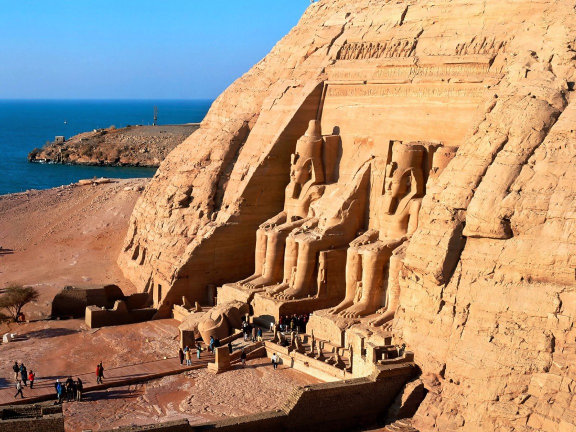 تعامد الشمس على وجه رمسيس