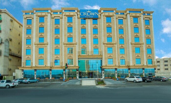 فندق كراون تاون