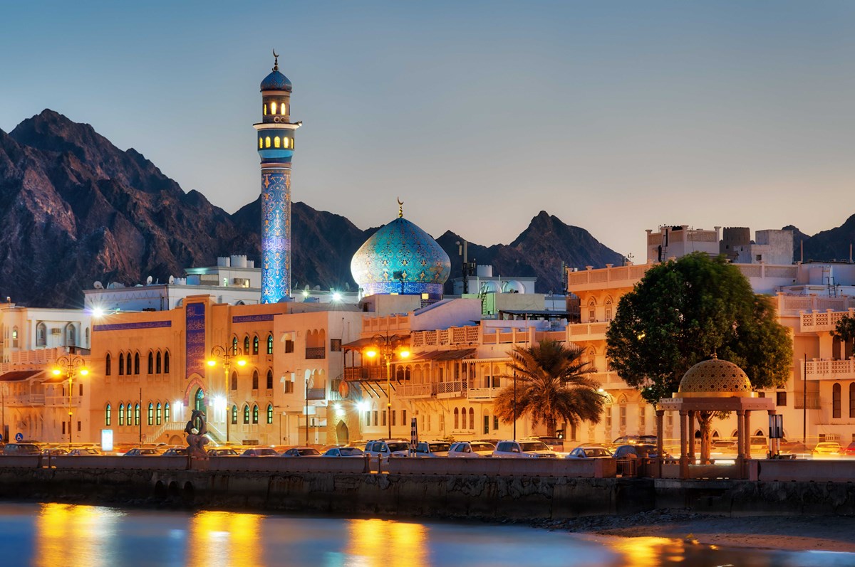 مسقط، بين الأصالة والحداثة 6 أيام / 5 ليالٍ رحلة في قلب الثقافة العُمانية